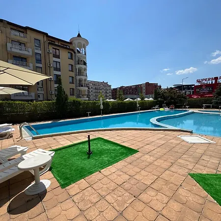 Sunny House 205 One Bedroom Apartament